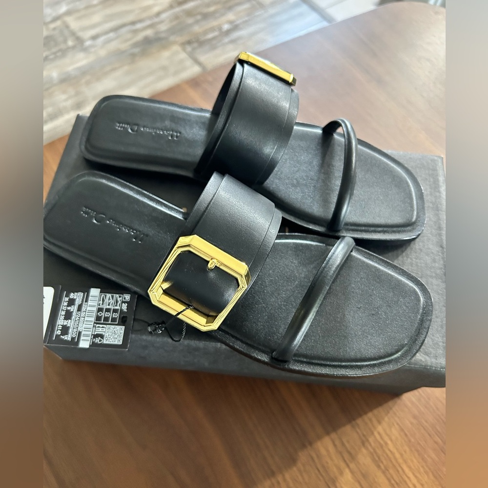 Brand New Massimo Dutti Sandals Size 9